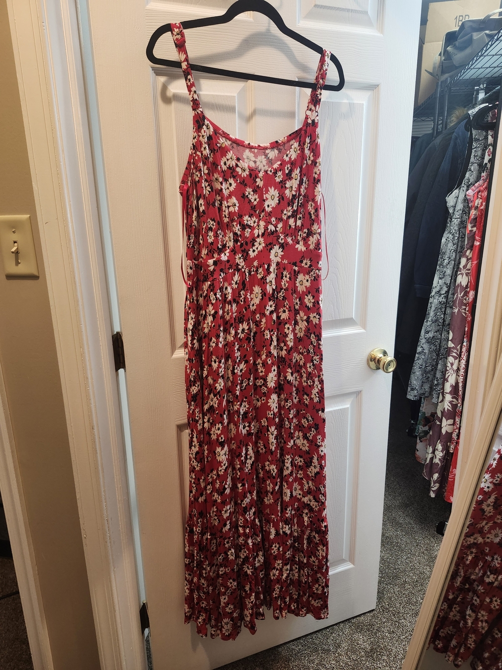 Torrid Red Floral Maxi Dress with White Daisies, Torrid 3 = 3X